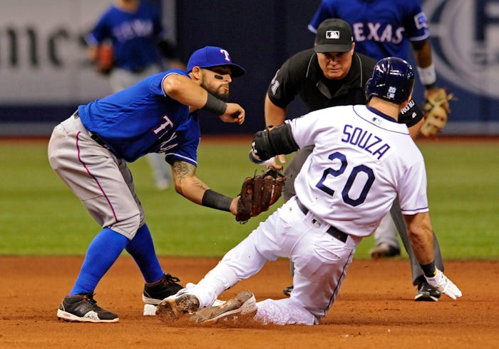 Rays' mistakes aid Rangers